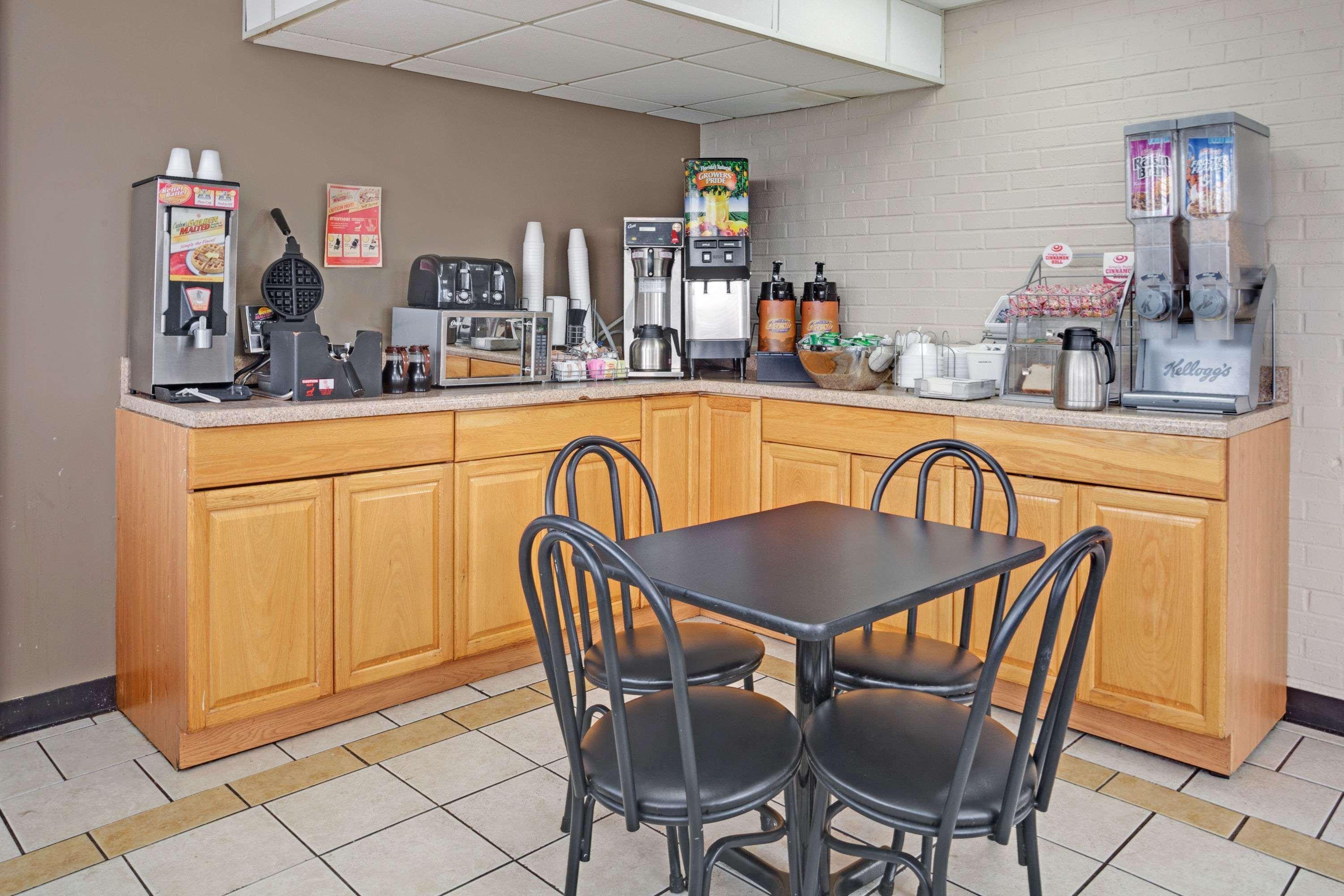 Super 8 By Wyndham Nashville/ Dntn/ Opryland Area Luaran gambar