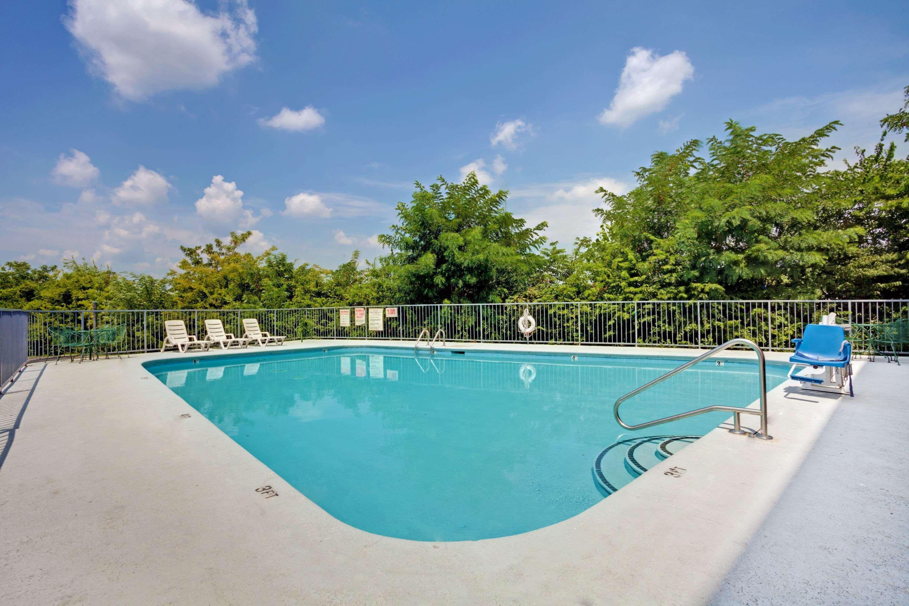 Super 8 By Wyndham Nashville/ Dntn/ Opryland Area Luaran gambar